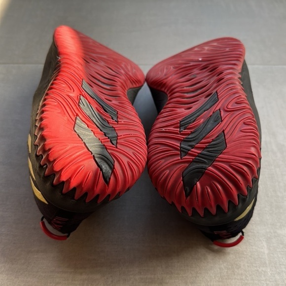 Adidas Dame 4 YKWTII Black Red & Gold Basketball Shoes - 11.5 - Picture 4 of 6